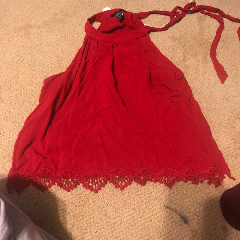 Tank top, with a side tie.